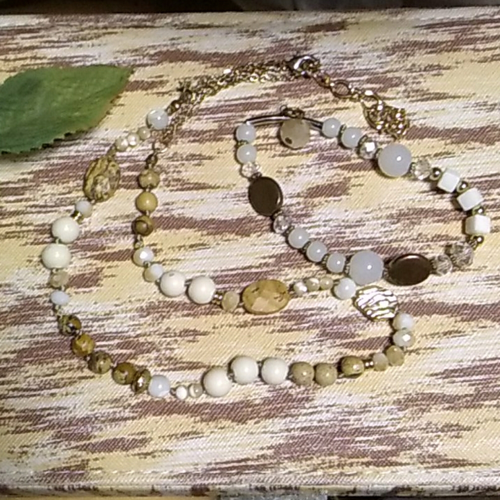 Beaded necklace n bracelet
